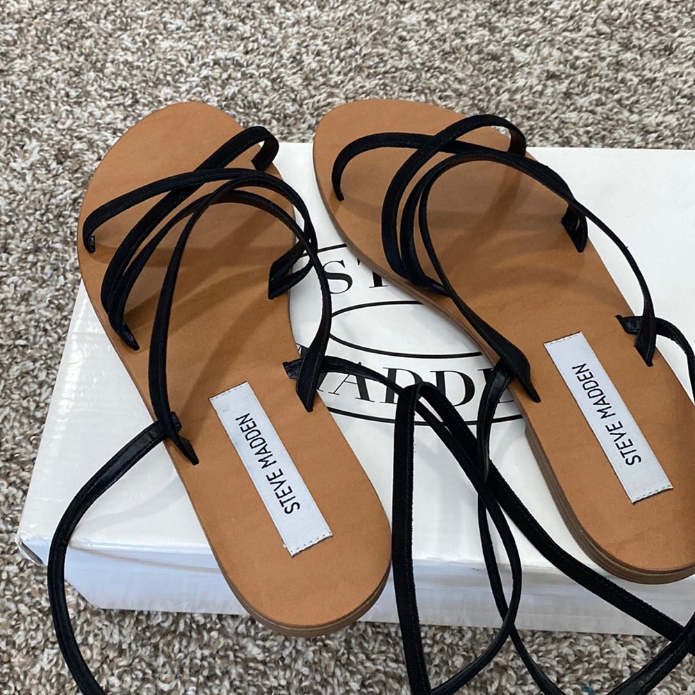 Steve Madden Tie Up Flat Sandals